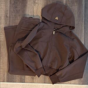 Aritzia Brown Zip Hoodie & Sweatpants Set with Gold Logo
